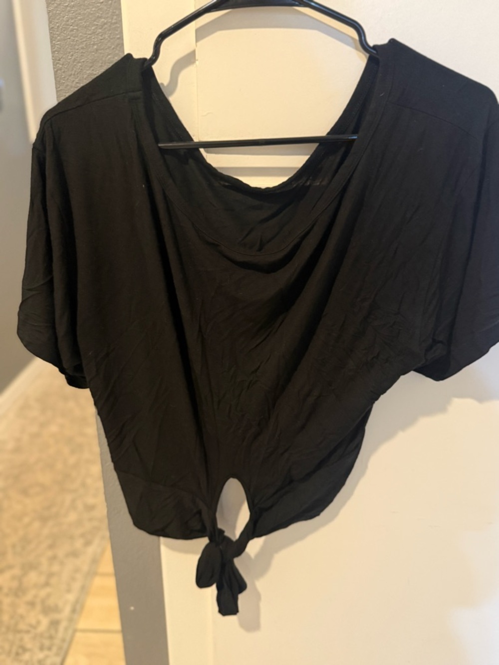 Victoria's Secret Black Tie-Front Crop Top